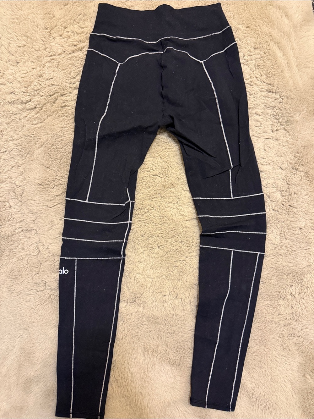 ALO Black Seam-Detail Leggings with White Piping